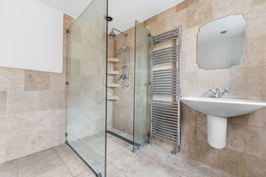 Photo 19- click for photo gallery